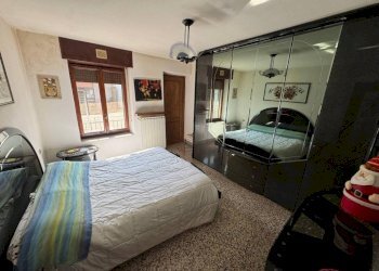 Camera da letto - Bilocale via 20 Settembre, 18, Arsago Seprio - foto 19