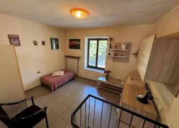 Camera da letto - Bilocale via 20 Settembre, 18, Arsago Seprio - foto 4