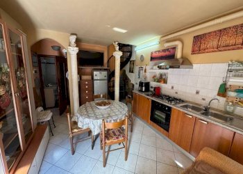 Cucina - Bilocale via 20 Settembre, 18, Arsago Seprio - foto 5