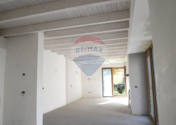 Stanza vuota - Trilocale Luigi Nono
 
1, Cornate d'Adda - foto 1