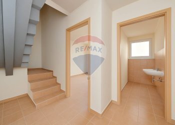 Hall / corridoio - Trilocale Luigi Nono
 
1, Cornate d'Adda - foto 18