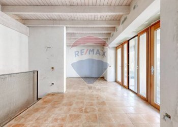 Stanza vuota - Trilocale Luigi Nono
 
1, Cornate d'Adda - foto 12