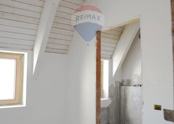 Stanza vuota - Quadrilocale Luigi Nono
 
1, Cornate d'Adda - foto 15