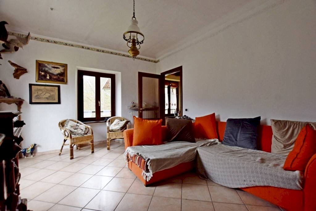 Salone - Rustico via Tetti Casotto, 15, San Michele Mondovì - foto 2