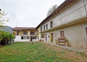 Cortile interno - Rustico via Tetti Casotto, 15, San Michele Mondovì - foto 34