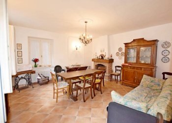 Salone - Casa indipendente via Umberto I, 3, Roccaforte Mondovì - foto 3