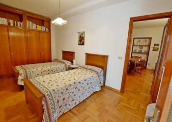 Camera da letto - Casa indipendente via Umberto I, 3, Roccaforte Mondovì - foto 9