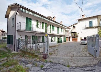 Facciata - Casa indipendente via Umberto I, 3, Roccaforte Mondovì - foto 23