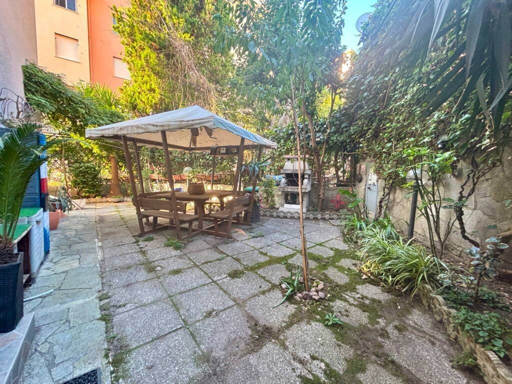 Giardino - Trilocale via Laviosa, Genova (zona Pegli) - foto 1