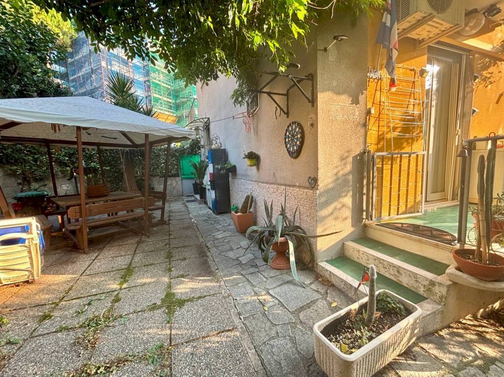 Giardino - Trilocale via Laviosa, Genova (zona Pegli) - foto 2