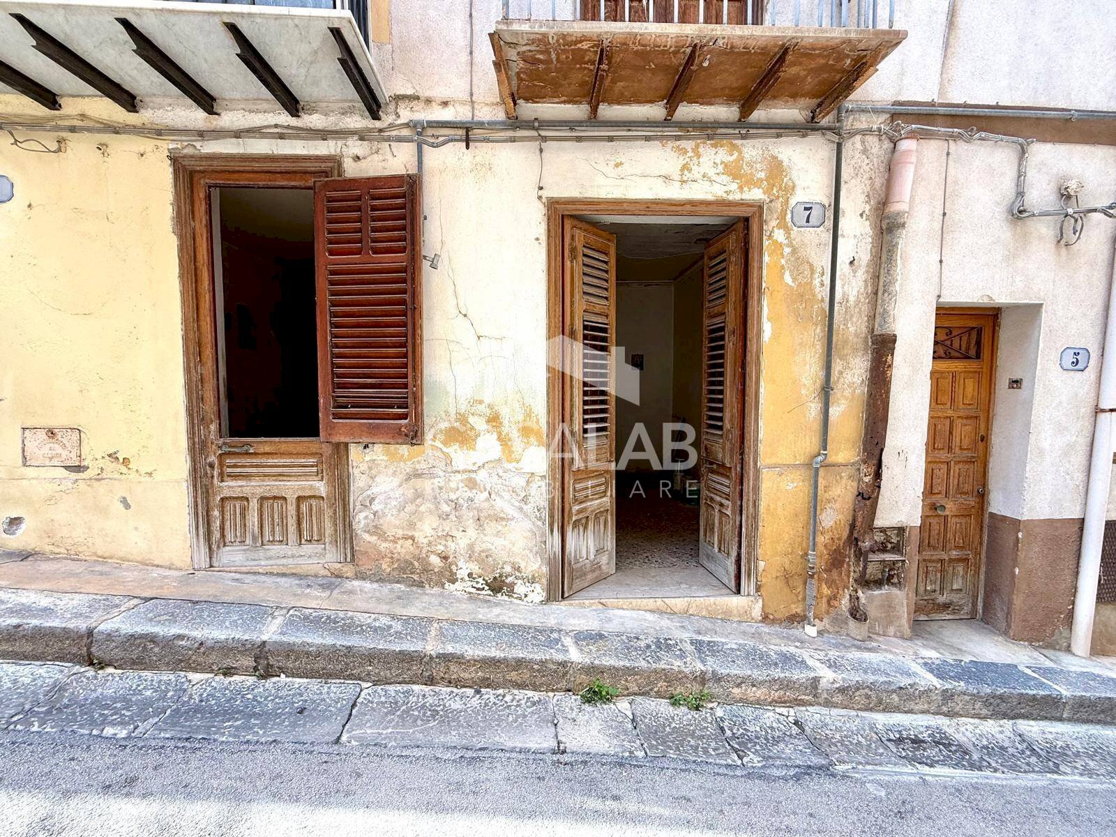 Foto 1 - Trilocale via sant'antonino vecchio
 
7-9, Carini - foto 1