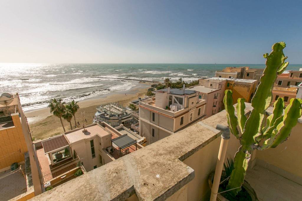 Vista - Attico via Fanciulla d'Anzio, 1, Anzio - foto 2