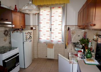 Cucina - Bilocale via Generale Manfredo Fanti, 3, Genova (zona Sampierdarena) - foto 4