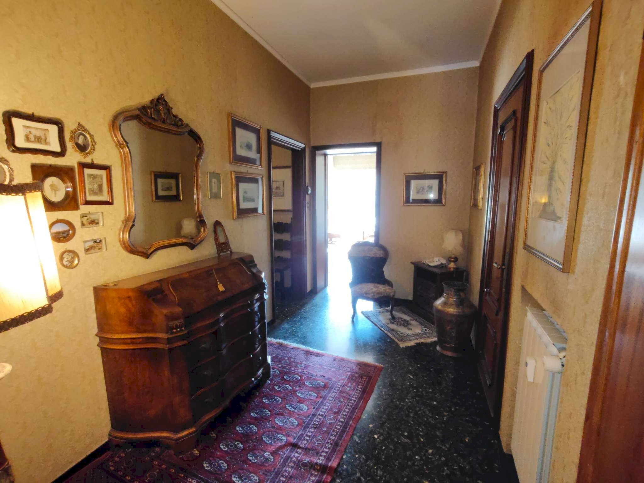 3 ingresso - Appartamento via Priaruggia, Genova (zona Quarto) - foto 2