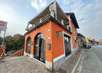 Facciata - Restaurant via MARTIRI DELLA LIBERTA', 175, San Mauro Torinese - photo 28