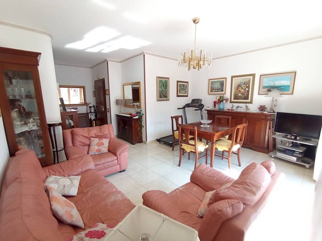 Salone - Quadrilocale via Romolo Balzani, 44, Roma - foto 2