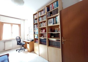 Camera da letto - Quadrilocale via Romolo Balzani, 44, Roma - foto 30