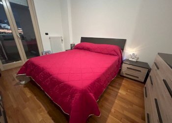 Camera da letto - Three-room apartment via Ermanno Pirè, 3, Bari - photo 9