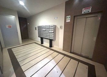 Interno palazzo - Three-room apartment via Ermanno Pirè, 3, Bari - photo 12