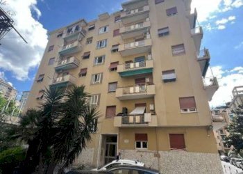 Facciata - Bilocale all'asta via Bordighera, 11, Genova - foto 2