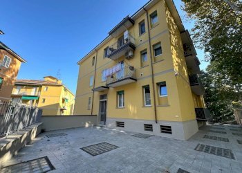 Facciata - Three-room apartment via Valdossola, Bologna (neighborhood Costa Saragozza) - photo 1