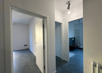 Disimpegno - Three-room apartment via Valdossola, Bologna (neighborhood Costa Saragozza) - photo 9