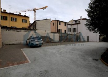 Posto macchina - Monolocale via Mura Sant'Agostino, Cesena - foto 20