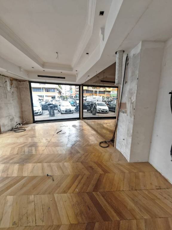 Interno non residenziale - Shop largo dei Colli Albani, Roma - photo 2