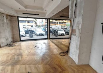 Interno non residenziale - Shop largo dei Colli Albani, Roma - photo 2