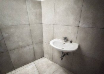 Bagno - Shop largo dei Colli Albani, Roma - photo 26