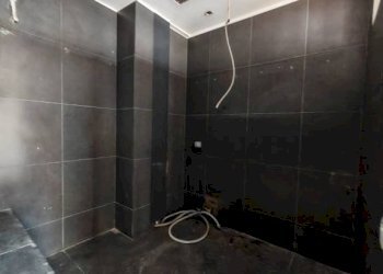 Bagno - Shop largo dei Colli Albani, Roma - photo 33