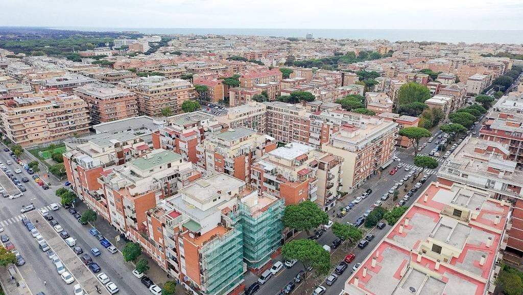 Vista - Bilocale via Capo Spartivento, Roma (zona Lido di Ostia) - foto 1