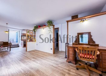 Soggiorno - Bilocale Via Francesco Solimena, Napoli - foto 2