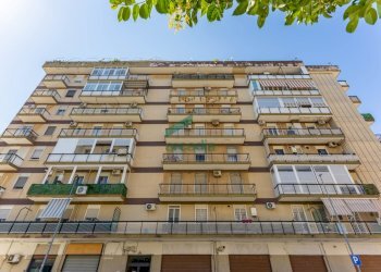 facciata - Quadrilocale Via Pordenone 12, Bari - foto 2