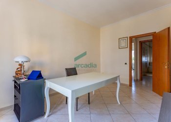 camera da letto - Quadrilocale Via Pordenone 12, Bari - foto 13