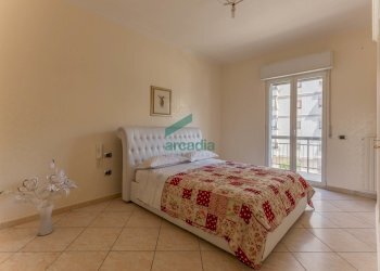 camera da letto - Quadrilocale Via Pordenone 12, Bari - foto 17