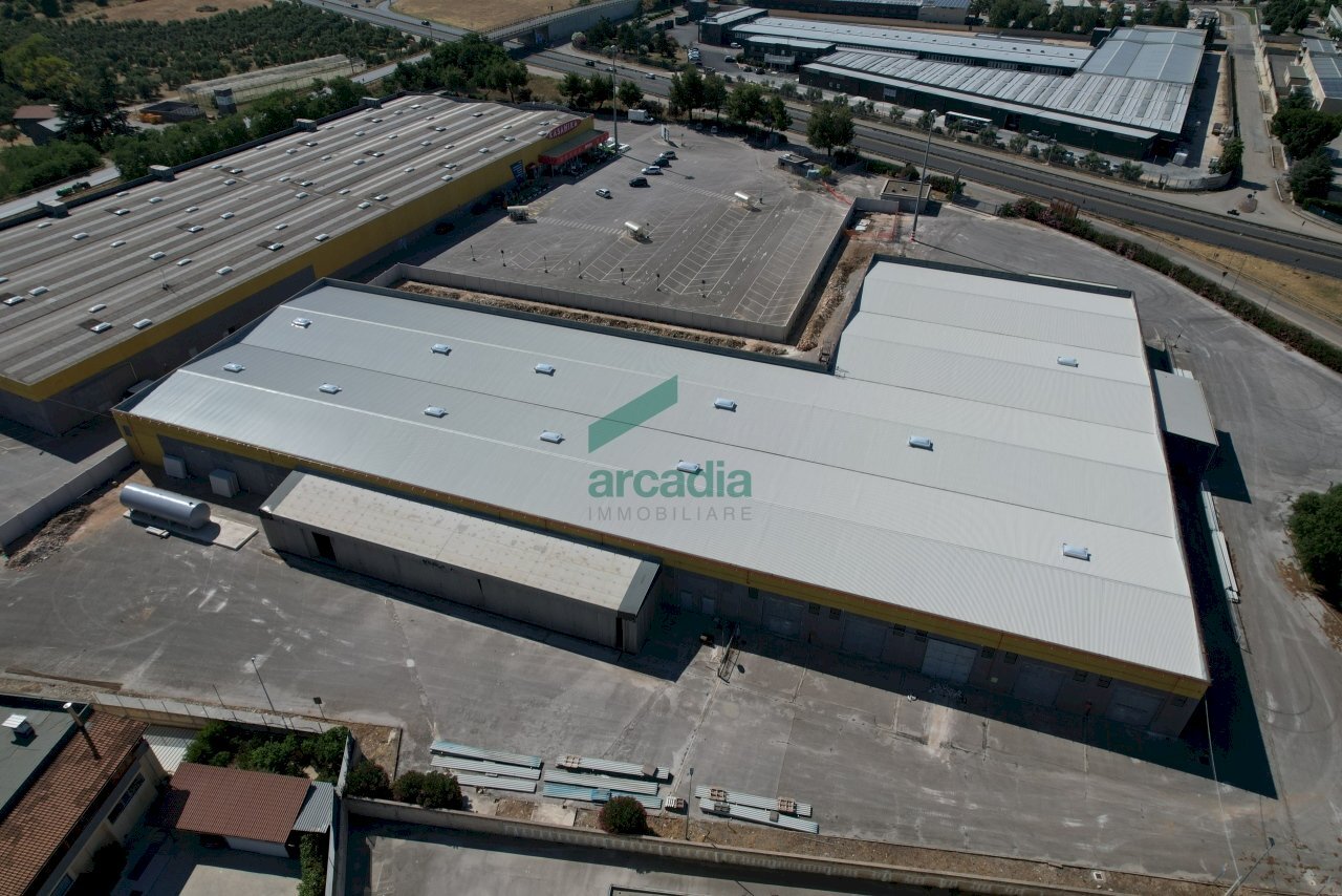 viste - Locale Commerciale SP231 98, Terlizzi - foto 2