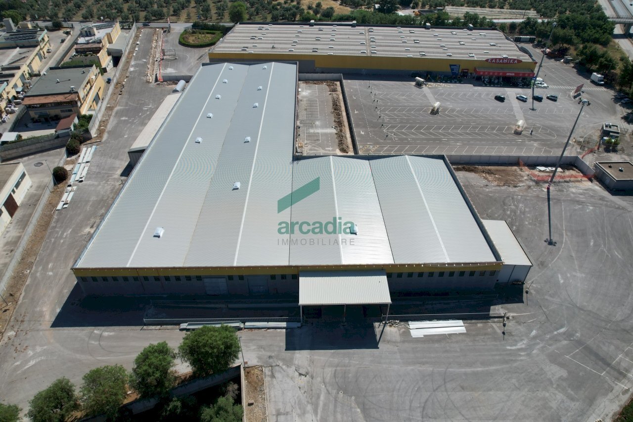 viste - Locale Commerciale SP231 98, Terlizzi - foto 3