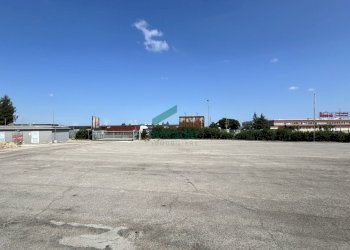 viste - Locale Commerciale SP231 98, Terlizzi - foto 27