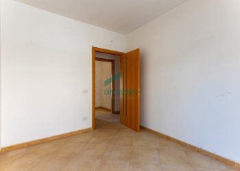 camera da letto - Three-room apartment Via Benigno Zaccagnini 1, Bitetto - photo 10