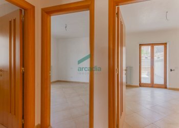 corridoio - Three-room apartment Via Benigno Zaccagnini 1, Bitetto - photo 18