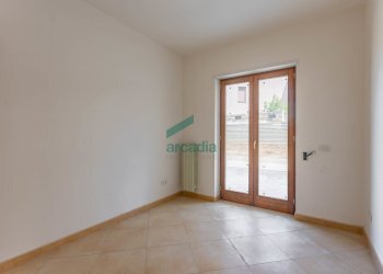 camera da letto - Three-room apartment Via Benigno Zaccagnini 1, Bitetto - photo 24