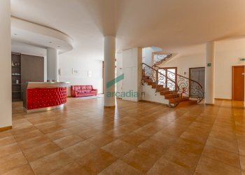 6N7A6009-HDR.jpg - Commercial Premises Strada Vicinale Vecchia di Matera 369, Gioia del Colle - photo 12