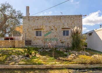 facciata - Villa Strada Comunale della Contrada delle Guadiane 25 A, Castellana Grotte - photo 9