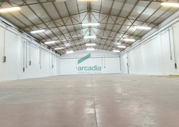 interno - Locale Commerciale S.S. 16 km 810, 800 SN, Triggiano - foto 1