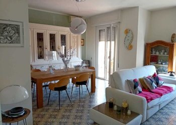 IMG-20251021-WA0029.jpg - Appartamento Sarzana - foto 5