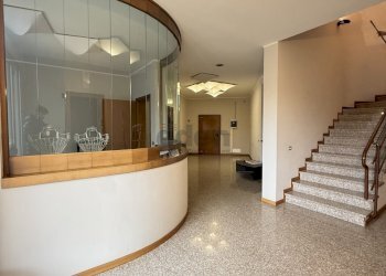 IMG_1460.jpeg - Ufficio Via Vittorio Bottego 49, Modena - foto 2