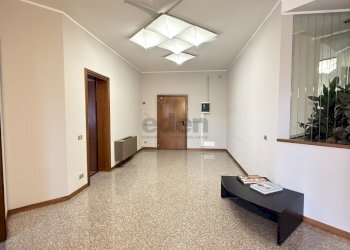 IMG_1463.jpeg - Ufficio Via Vittorio Bottego 49, Modena - foto 3