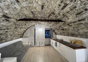 soggiorno e cuicna - Bilocale Via Martiri della Liberta, Apricale - foto 2