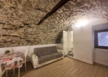 cucina e soggiorno - Bilocale Via Martiri della Liberta, Apricale - foto 4